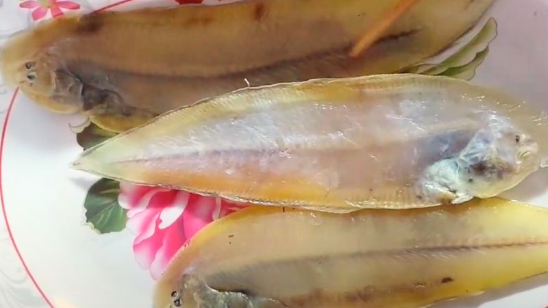 cach-chien-kho-ca-luoi-trau-vang-gion-ngon-hao-com