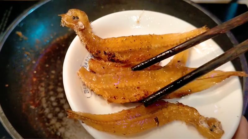 cach-lam-kho-ca-luoi-trau-chien-giam-duong-chua-ngot-hap-dan