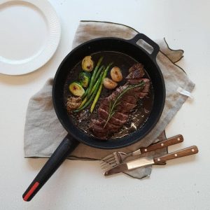 wok-pan-va-frying-pan-la-gi-chung-co-gi-khac-biet