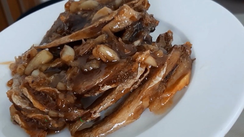 Bỏ túi cách làm khô cá đù rim me cực ngon miệng