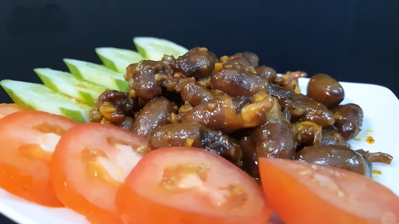 Hao cơm với món tim gà khìa nước dừa đậm đà, bắt vị